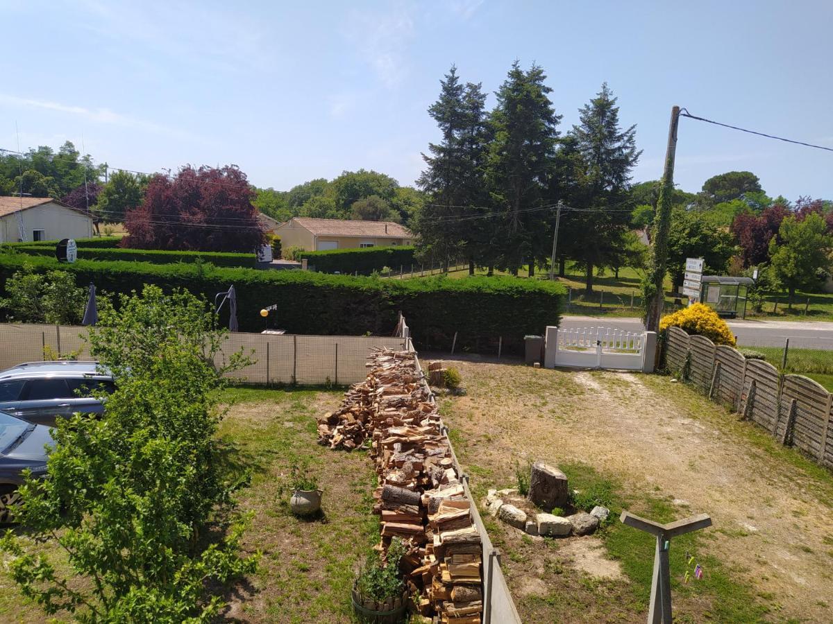 Les Gites De Vensac Exterior foto